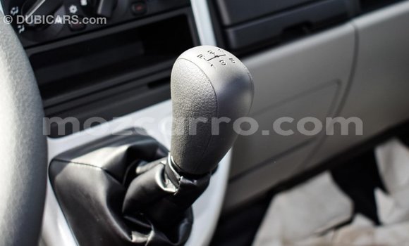 Comprar Importar Mitsubishi Canter Branco Caminhão em Import - Dubai em Cabo Delgado Comprar Importar Mitsubishi Canter Branco Caminhão em Import - Dubai em Cabo Delgado