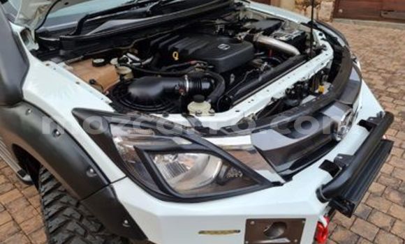 Tenga Tsaru Mazda BT-50 Zvimwe Mota in Maputo in Maputo Tenga Tsaru Mazda BT-50 Zvimwe Mota in Maputo in Maputo