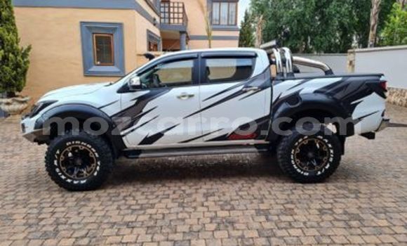 Tenga Tsaru Mazda BT-50 Zvimwe Mota in Maputo in Maputo Tenga Tsaru Mazda BT-50 Zvimwe Mota in Maputo in Maputo