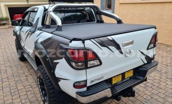 Tenga Tsaru Mazda BT-50 Zvimwe Mota in Maputo in Maputo Tenga Tsaru Mazda BT-50 Zvimwe Mota in Maputo in Maputo