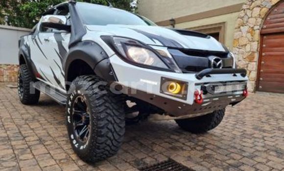 Tenga Tsaru Mazda BT-50 Zvimwe Mota in Maputo in Maputo Tenga Tsaru Mazda BT-50 Zvimwe Mota in Maputo in Maputo