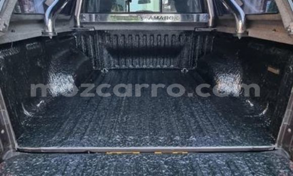 Buy Used Volkswagen Amarok Brown Car in Maputo in Maputo Buy Used Volkswagen Amarok Brown Car in Maputo in Maputo