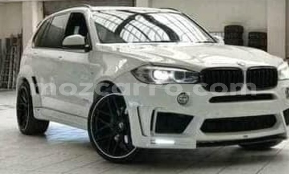 Buy Used BMW X5 White Car in Maputo in Maputo
