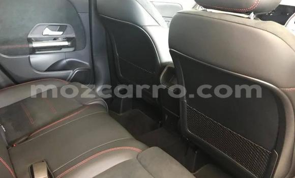 Tenga Tsaru Mercedes‒Benz GLA-klasse Tsvuku Mota in Maputo in Maputo Tenga Tsaru Mercedes‒Benz GLA-klasse Tsvuku Mota in Maputo in Maputo