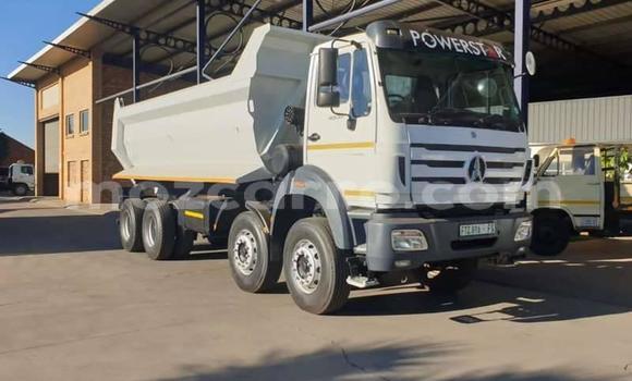 Tenga Tsaru Mercedes‒Benz Arocs Chena Rori in Maputo in Maputo Tenga Tsaru Mercedes‒Benz Arocs Chena Rori in Maputo in Maputo