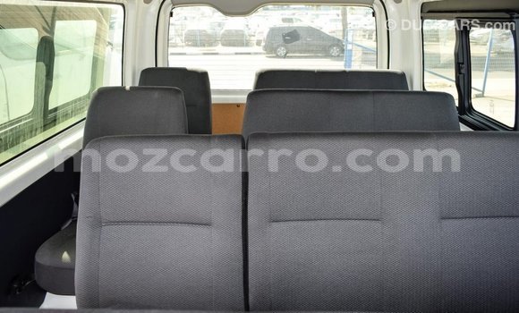 Comprar Importar Toyota Hiace Branco Carro em Import - Dubai em Cabo Delgado Comprar Importar Toyota Hiace Branco Carro em Import - Dubai em Cabo Delgado