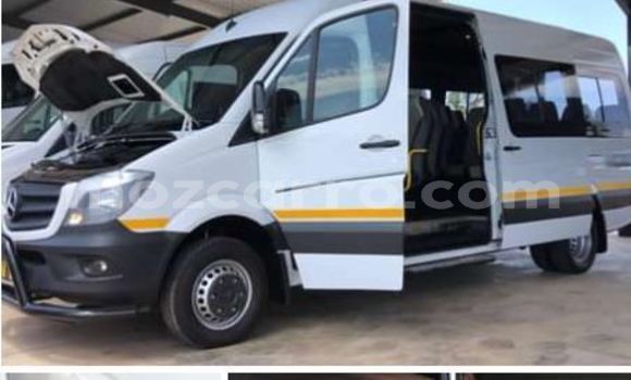 Buy Used Mercedes Viano White Car in Maputo in Maputo Buy Used Mercedes Viano White Car in Maputo in Maputo