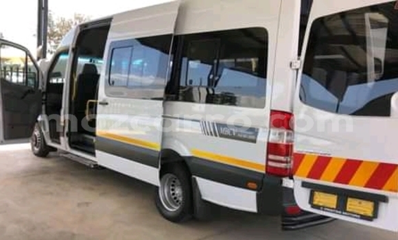 Tenga Tsaru Mercedes Viano Chena Mota in Maputo in Maputo Tenga Tsaru Mercedes Viano Chena Mota in Maputo in Maputo