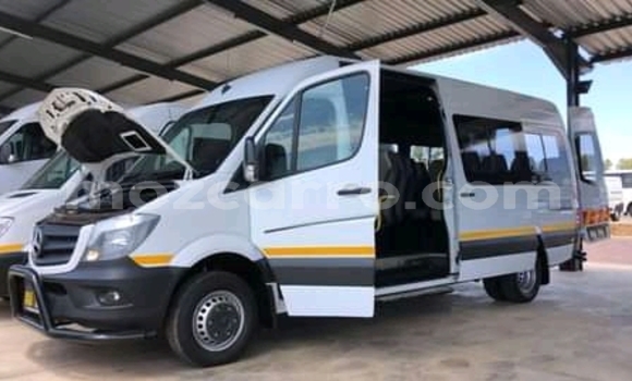 Tenga Tsaru Mercedes Viano Chena Mota in Maputo in Maputo Tenga Tsaru Mercedes Viano Chena Mota in Maputo in Maputo