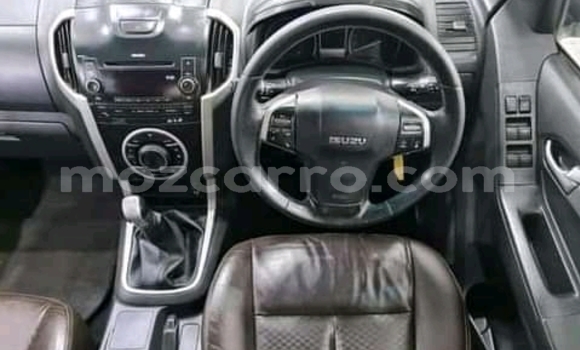 Tenga Tsaru Isuzu KB Sirivha Mota in Maputo in Maputo Tenga Tsaru Isuzu KB Sirivha Mota in Maputo in Maputo