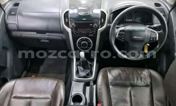 Tenga Tsaru Isuzu KB Sirivha Mota in Maputo in Maputo Tenga Tsaru Isuzu KB Sirivha Mota in Maputo in Maputo