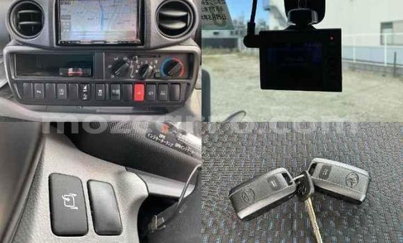 Nunua Ilio tumika Toyota Dyna Nyeupe Gari ndani ya Maputo nchini Maputo Nunua Ilio tumika Toyota Dyna Nyeupe Gari ndani ya Maputo nchini Maputo