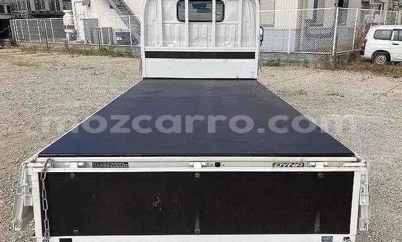 Nunua Ilio tumika Toyota Dyna Nyeupe Gari ndani ya Maputo nchini Maputo Nunua Ilio tumika Toyota Dyna Nyeupe Gari ndani ya Maputo nchini Maputo