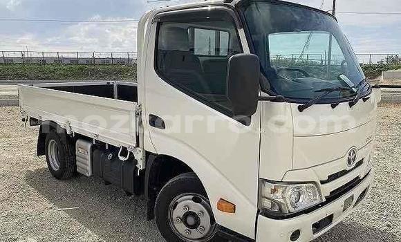 Nunua Ilio tumika Toyota Dyna Nyeupe Gari ndani ya Maputo nchini Maputo Nunua Ilio tumika Toyota Dyna Nyeupe Gari ndani ya Maputo nchini Maputo