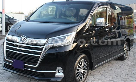 Comprar Usado Toyota Grand HiAce Preto Carro em Maputo em Maputo Comprar Usado Toyota Grand HiAce Preto Carro em Maputo em Maputo