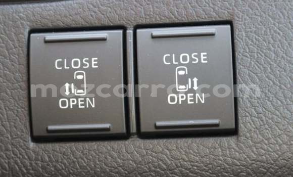 Tenga Tsaru Toyota Grand HiAce Nhema Mota in Maputo in Maputo Tenga Tsaru Toyota Grand HiAce Nhema Mota in Maputo in Maputo