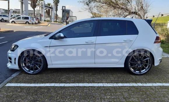 Nunua Ilio tumika Volkswagen Golf Nyeupe Gari ndani ya Maputo nchini Maputo Nunua Ilio tumika Volkswagen Golf Nyeupe Gari ndani ya Maputo nchini Maputo