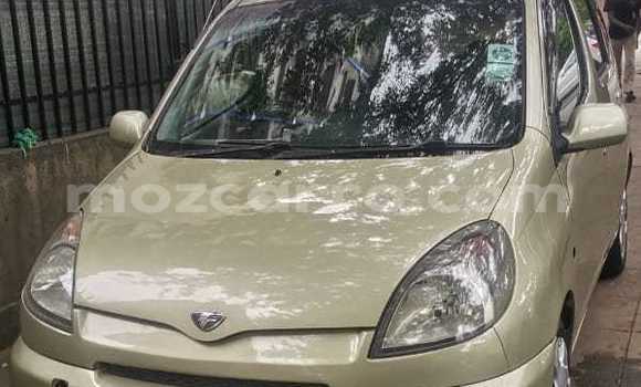 Nunua Ilio tumika Toyota FunCargo Brown Gari ndani ya Maputo nchini Maputo