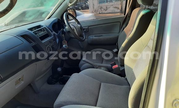 Buy Used Toyota Hilux White Car in Maputo in Maputo Buy Used Toyota Hilux White Car in Maputo in Maputo