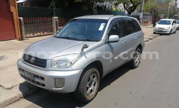 Comprar Usado Toyota RAV4 Prata Carro em Maputo em Maputo