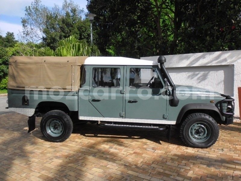 Big with watermark land rover defender maputo maputo 11782