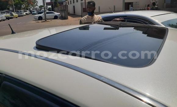 Nunua Ilio tumika Toyota Crown Nyeupe Gari ndani ya Maputo nchini Maputo Nunua Ilio tumika Toyota Crown Nyeupe Gari ndani ya Maputo nchini Maputo
