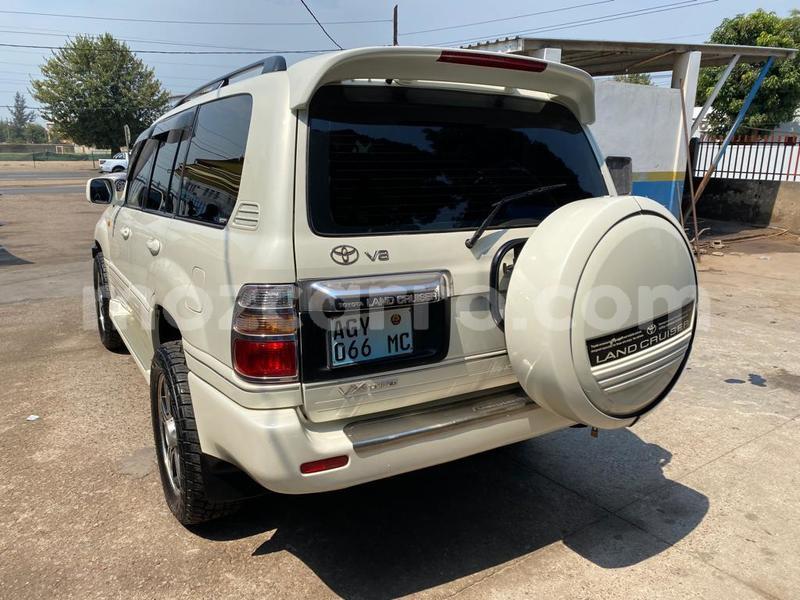 Big with watermark toyota land cruiser nampula mocambique 11796