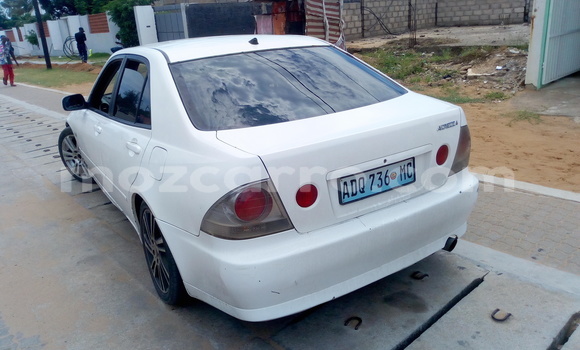Comprar Usado Toyota Altezza Branco Carro em Maputo em Maputo