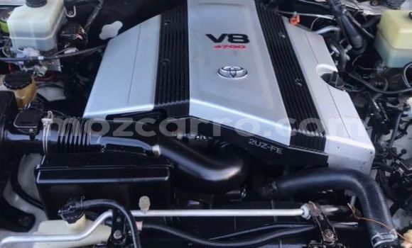 Nunua Ilio tumika Toyota Land Cruiser Fedha Gari ndani ya Maputo nchini Maputo Nunua Ilio tumika Toyota Land Cruiser Fedha Gari ndani ya Maputo nchini Maputo