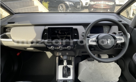 Buy Used Honda Fit Other Car in Manica in Manica Buy Used Honda Fit Other Car in Manica in Manica