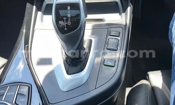 Comprar Usado BMW 3-Series Azul Carro em Maputo em Maputo Comprar Usado BMW 3-Series Azul Carro em Maputo em Maputo