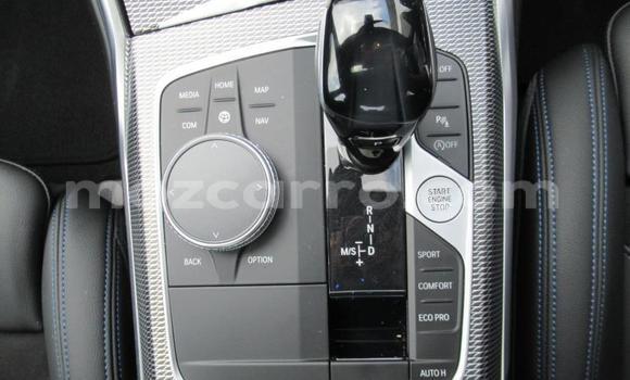 Comprar Usado BMW 3-Series Branco Carro em Mabalane em Gaza Comprar Usado BMW 3-Series Branco Carro em Mabalane em Gaza