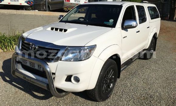 Tenga Tsaru Toyota Hilux Chena Mota in Maputo in Maputo Tenga Tsaru Toyota Hilux Chena Mota in Maputo in Maputo