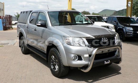 Comprar Usado Toyota Hilux Prata Carro em Maputo em Maputo Comprar Usado Toyota Hilux Prata Carro em Maputo em Maputo