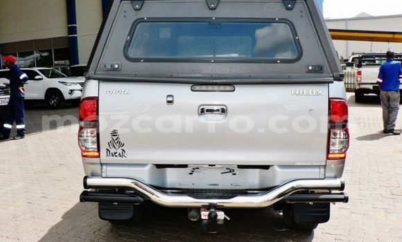 Nunua Ilio tumika Toyota Hilux Fedha Gari ndani ya Maputo nchini Maputo Nunua Ilio tumika Toyota Hilux Fedha Gari ndani ya Maputo nchini Maputo