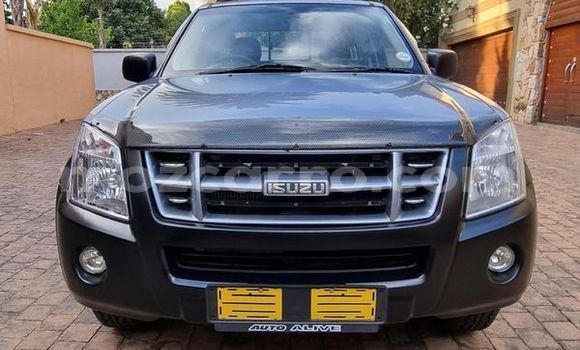 Nunua Ilio tumika Isuzu KB Fedha Gari ndani ya Maputo nchini Maputo Nunua Ilio tumika Isuzu KB Fedha Gari ndani ya Maputo nchini Maputo