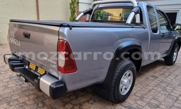 Nunua Ilio tumika Isuzu KB Fedha Gari ndani ya Maputo nchini Maputo Nunua Ilio tumika Isuzu KB Fedha Gari ndani ya Maputo nchini Maputo