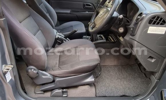 Nunua Ilio tumika Isuzu KB Fedha Gari ndani ya Maputo nchini Maputo Nunua Ilio tumika Isuzu KB Fedha Gari ndani ya Maputo nchini Maputo