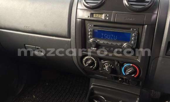 Comprar Usado Isuzu KB Branco Carro em Maputo em Maputo Comprar Usado Isuzu KB Branco Carro em Maputo em Maputo