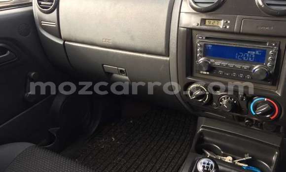 Comprar Usado Isuzu KB Branco Carro em Maputo em Maputo Comprar Usado Isuzu KB Branco Carro em Maputo em Maputo