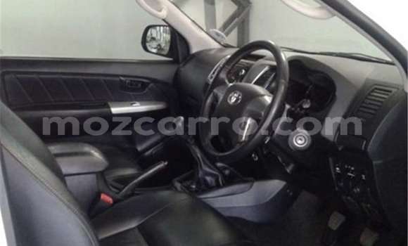 Buy Used Toyota Hilux White Car in Maputo in Maputo Buy Used Toyota Hilux White Car in Maputo in Maputo