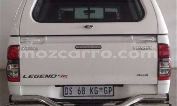Buy Used Toyota Hilux White Car in Maputo in Maputo Buy Used Toyota Hilux White Car in Maputo in Maputo