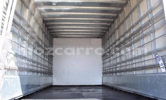 Buy Used Hino 300 Series White Truck in Manica in Manica Buy Used Hino 300 Series White Truck in Manica in Manica