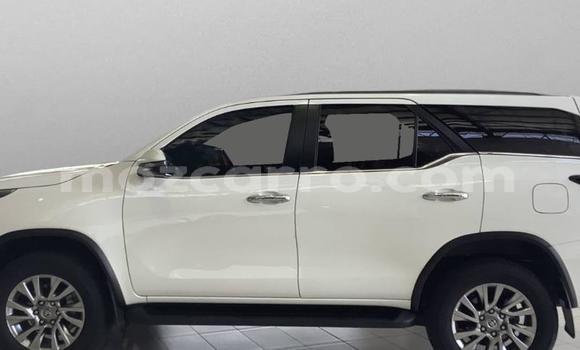 Comprar Usado Toyota Fortuner Branco Carro em Xai-Xai em Gaza Comprar Usado Toyota Fortuner Branco Carro em Xai-Xai em Gaza