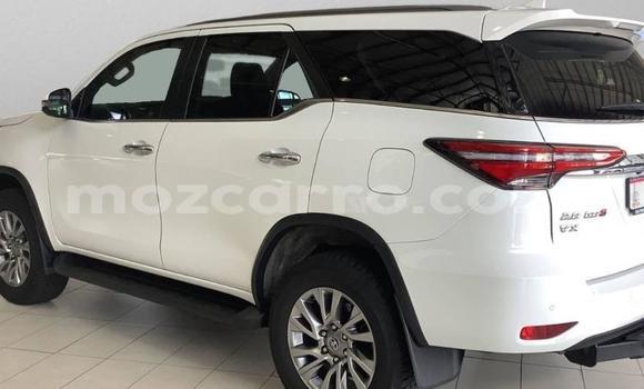 Comprar Usado Toyota Fortuner Branco Carro em Xai-Xai em Gaza Comprar Usado Toyota Fortuner Branco Carro em Xai-Xai em Gaza