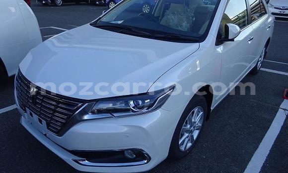 Buy Import Toyota Premio White Car in Manica in Manica Buy Import Toyota Premio White Car in Manica in Manica