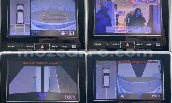 Buy Import Toyota Land Cruiser White Car in Inhambane in Inhambane Buy Import Toyota Land Cruiser White Car in Inhambane in Inhambane