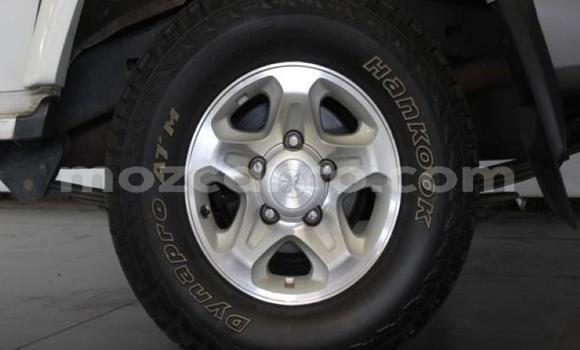 Comprar Usado Toyota Land Cruiser Branco Carro em Maputo em Maputo Comprar Usado Toyota Land Cruiser Branco Carro em Maputo em Maputo