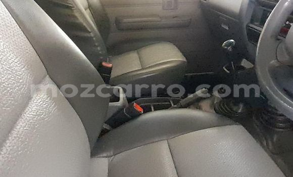 Nunua Ilio tumika Toyota Land Cruiser Nyeupe Gari ndani ya Maputo nchini Maputo Nunua Ilio tumika Toyota Land Cruiser Nyeupe Gari ndani ya Maputo nchini Maputo