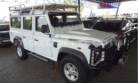 Nunua Ilio tumika Toyota Land Cruiser Nyeupe Gari ndani ya Maputo nchini Maputo